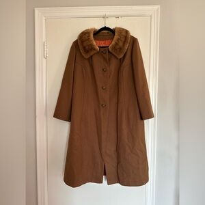 VTG 50s–60s Mid-Century Classic ILGWU Union Made Camel Wool Coat with Fur Collar